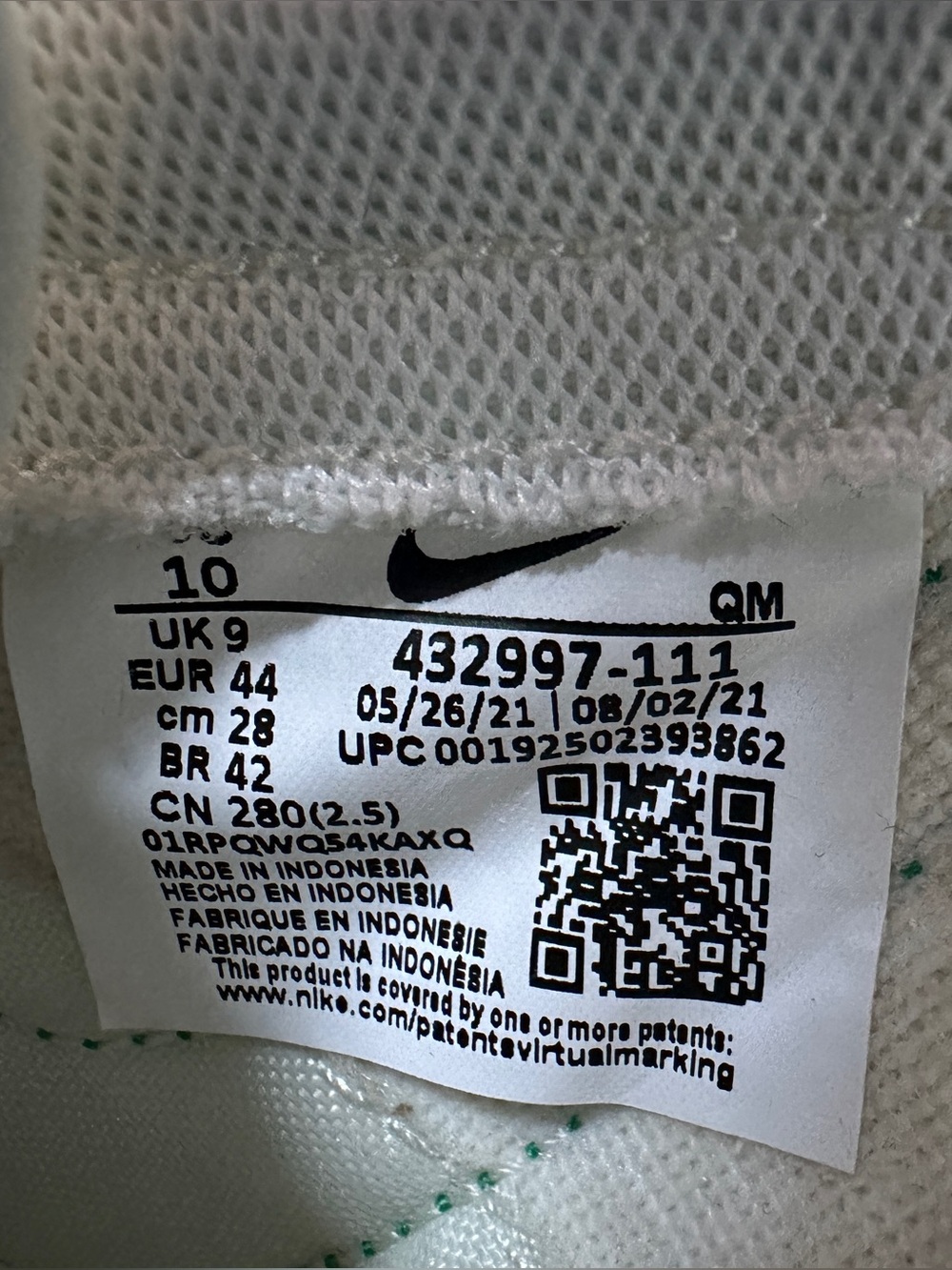 Nike Killshot 2 Leather Sneakers with Green Swoosh and Gum Sole - Picture 7 of 8